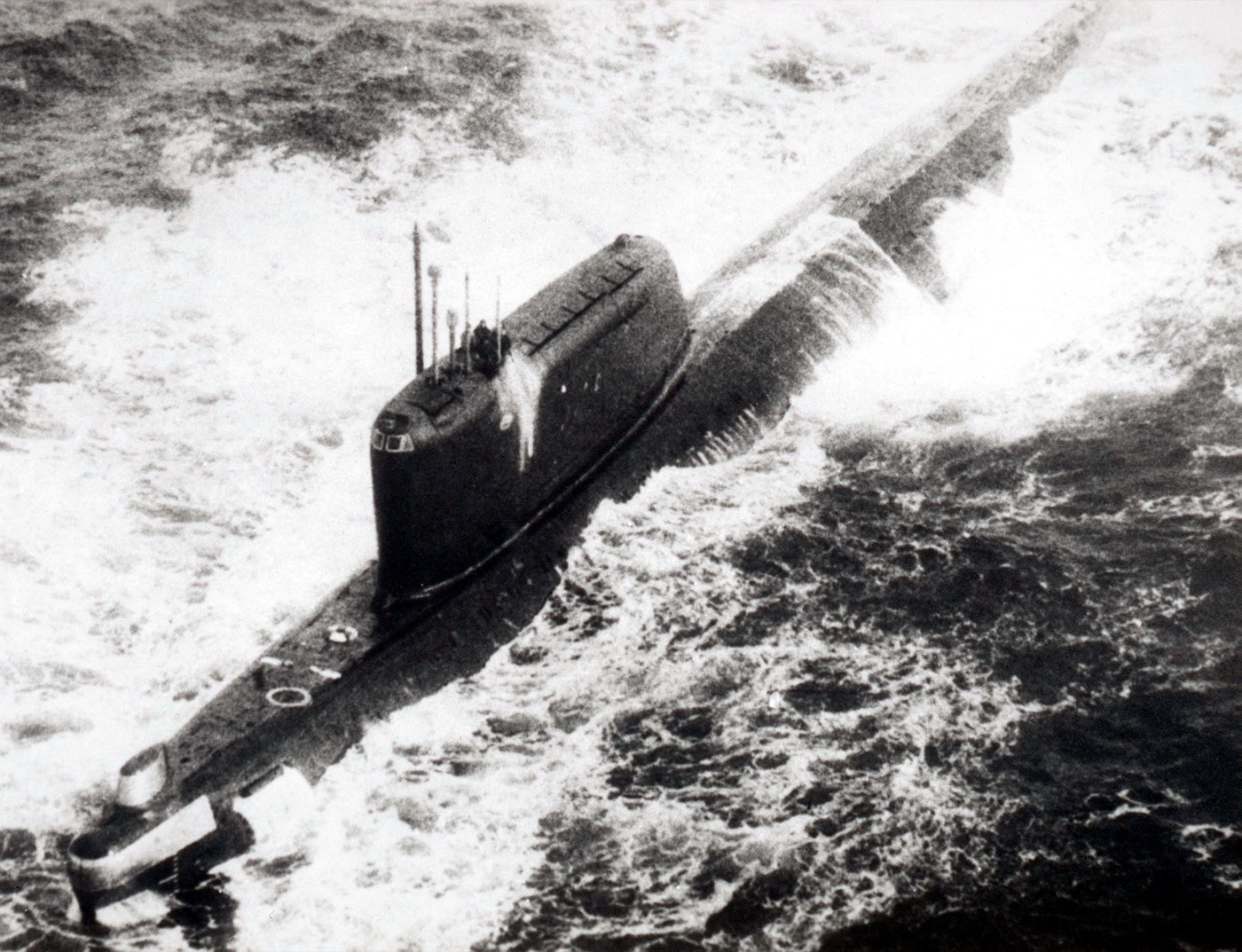 A Hotel II-class nuclear ballistic missile submarine at sea — the same class as K-19, where Arkhipov served as deputy commander during the 1961 reactor disaster